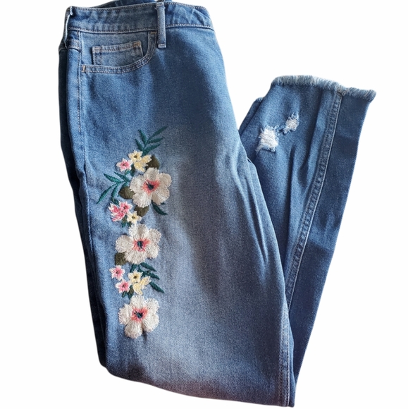 Hollister Denim - Holliter Women's High Rise Super Skinny Crop Jean's